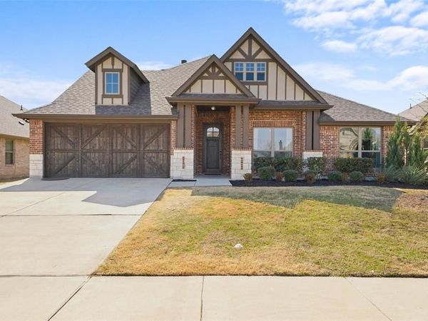 532 Windrow Lane , Waxahachie, TX 75165