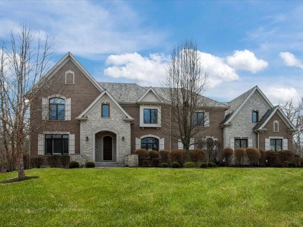 25 Clay Court , Lake Bluff, IL 60044