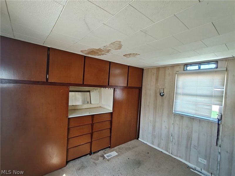 8112 Russell Lane, Cleveland, OH 44144 Photo 6