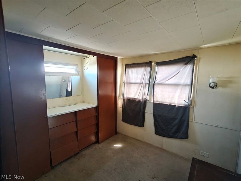 8112 Russell Lane, Cleveland, OH 44144 Photo 7