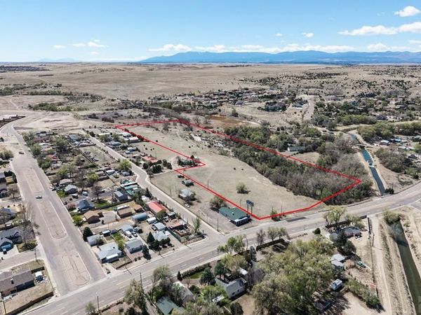 Thatcher Ave, Pueblo, CO 81005