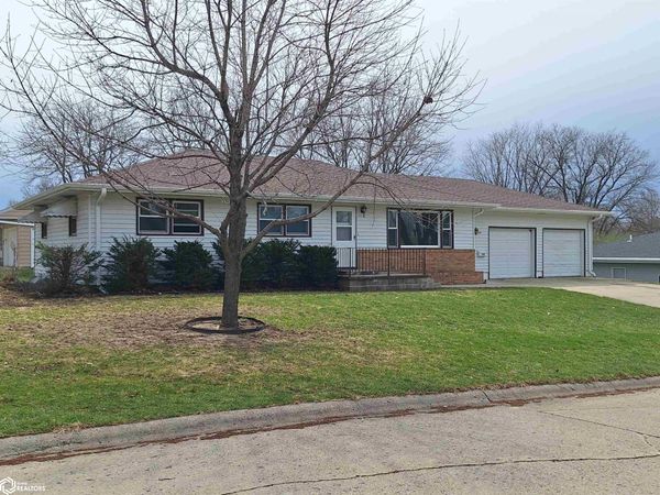 705 W 19Th Street, Carroll, IA 51401