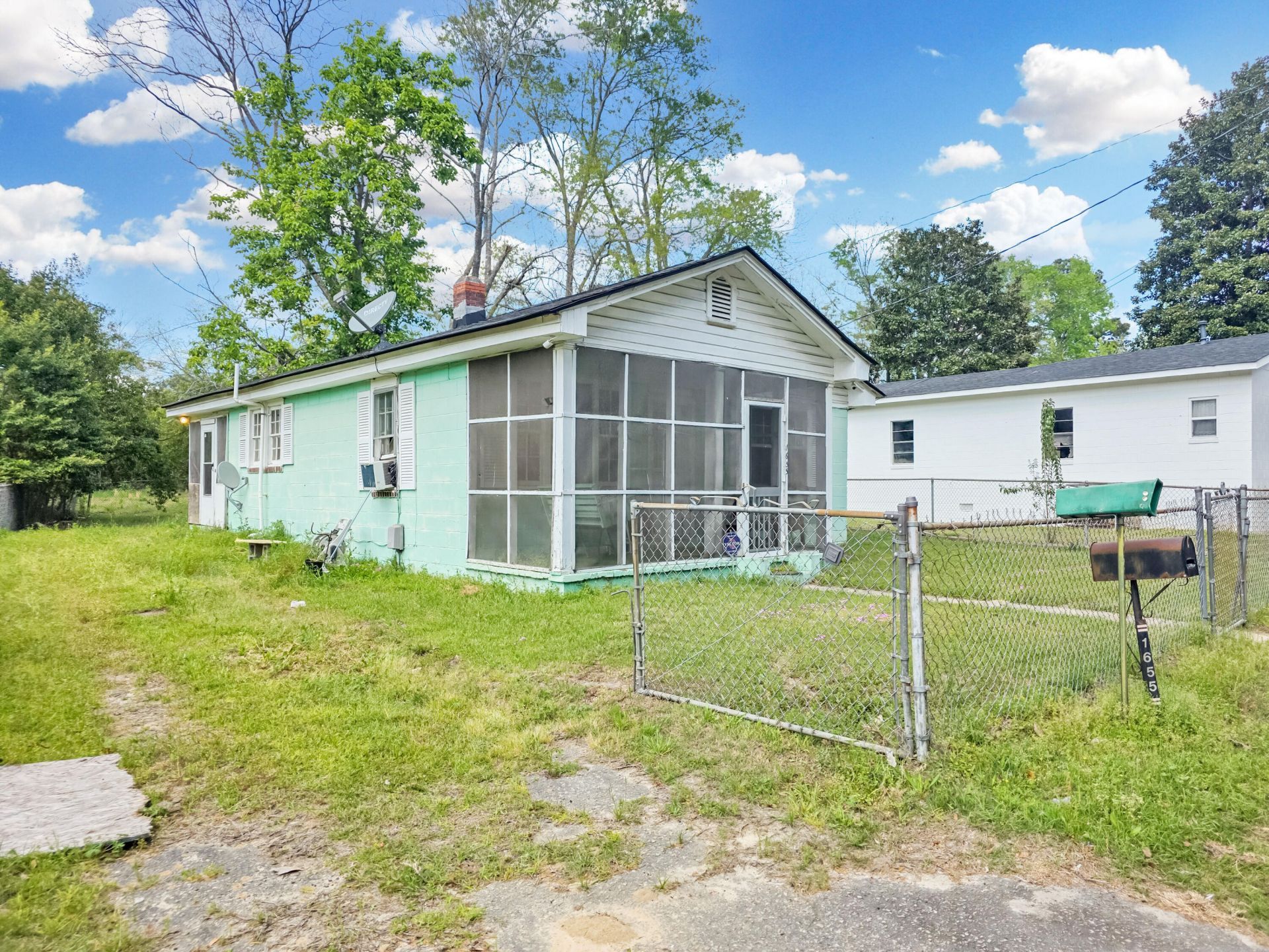 1655 Irvin Street Photo 13