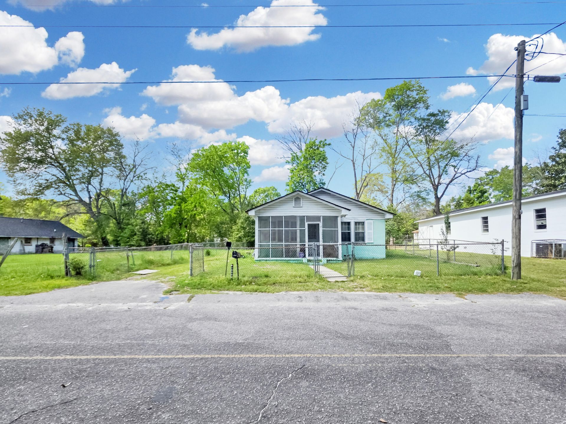 1655 Irvin Street Photo 18