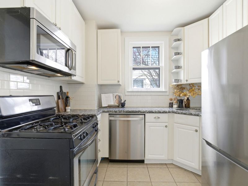 459 E Tulane Road, Columbus, OH 43202 Photo 13