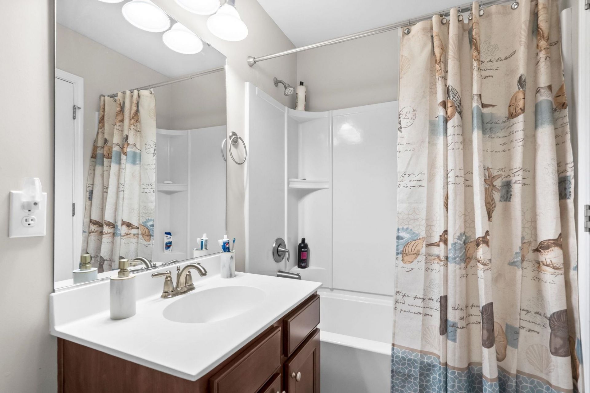 6244 Catalina Dr. Photo 24