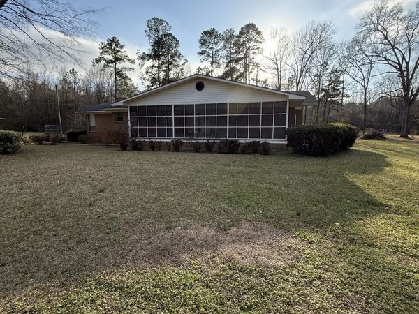 530 E Church Street, Sandersville, GA 31082