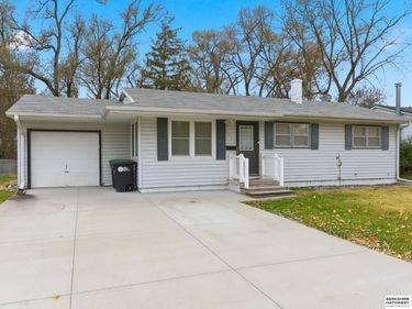 1428 Maenner Drive, Omaha, NE 68114
