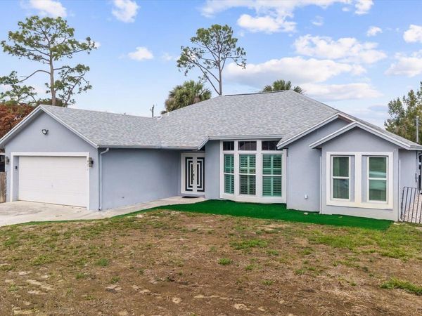 471 NW Sherbrooke Avenue, Port St. Lucie, FL 34983