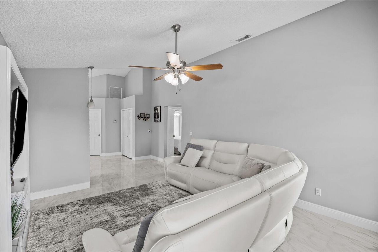 471 NW Sherbrooke Avenue, Port Saint Lucie, FL 34983 Photo