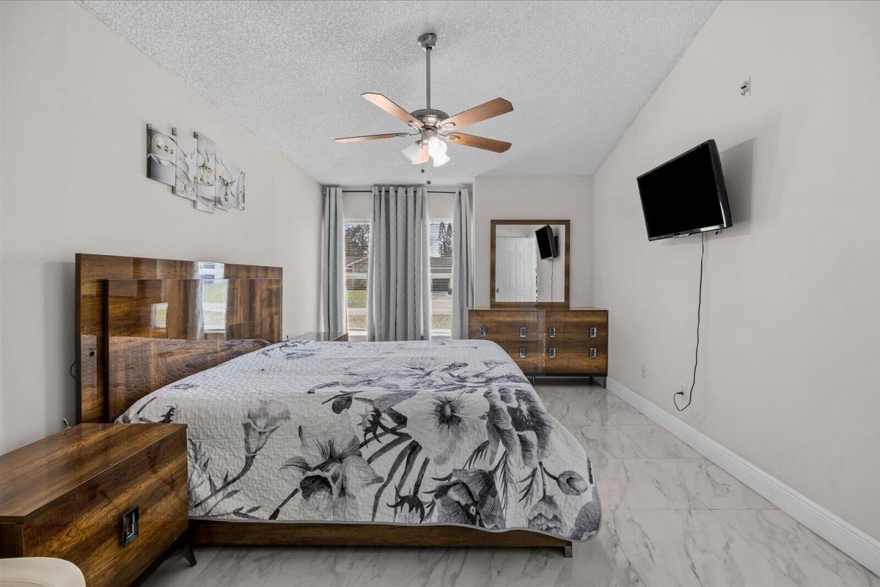 471 NW Sherbrooke Avenue, Port Saint Lucie, FL 34983 Photo