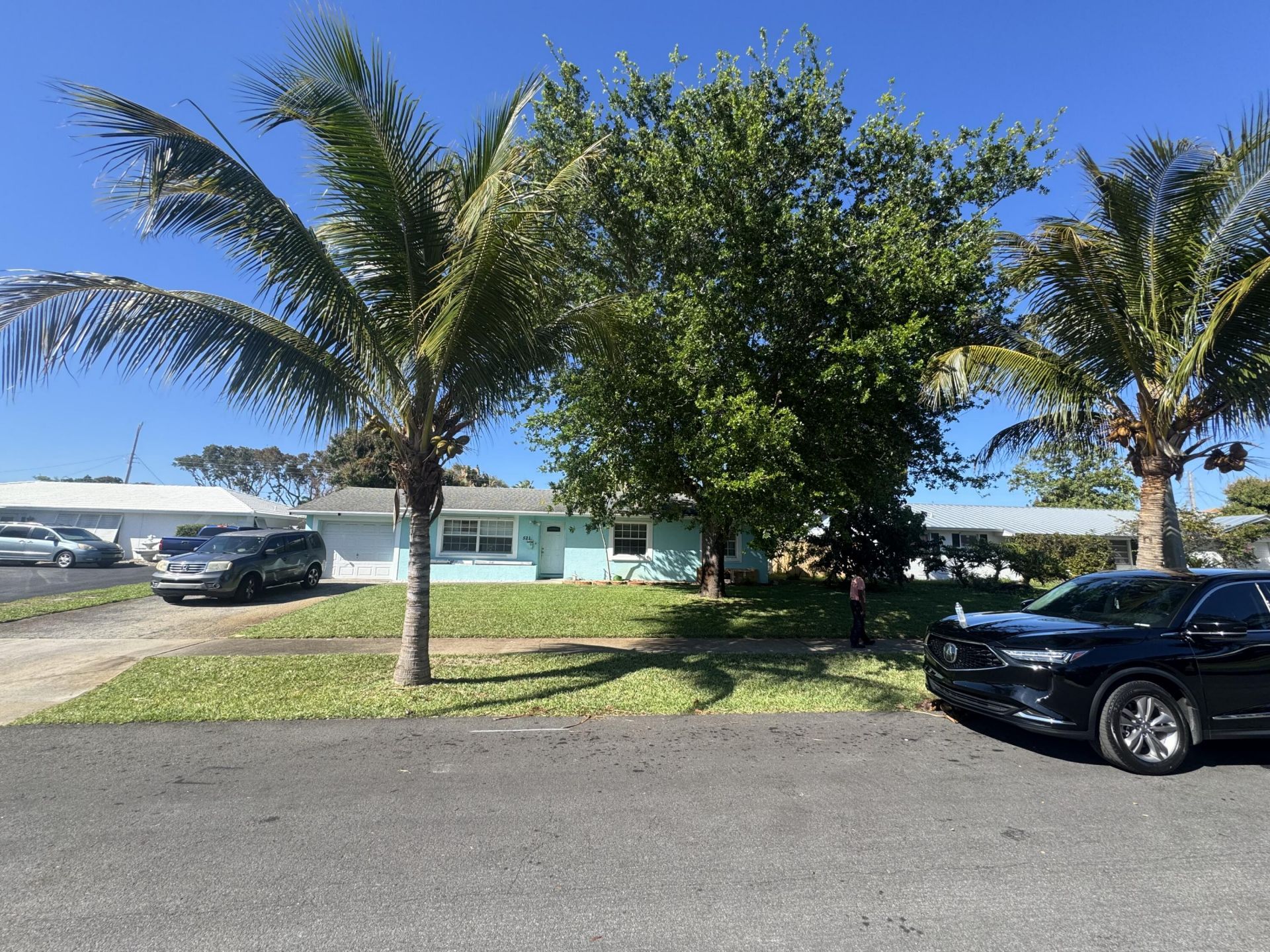 521 E Redwood Drive, Lake Park, FL 33403 Photo