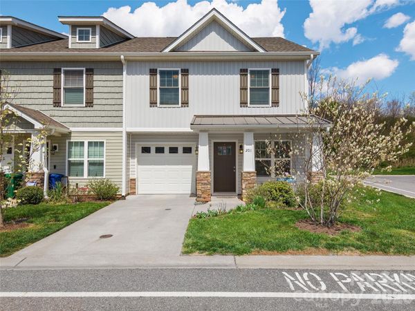 201 Stoney Point Way , Candler, NC 28715