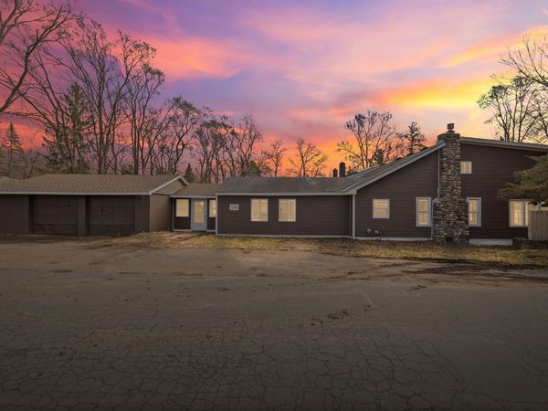 1589 Racine Avenue S, Lake Saint Croix Beach, MN 55043