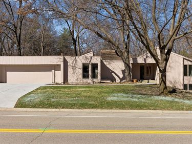 7117 Gleason Road, Edina, MN 55439