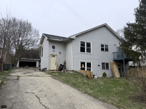 258-260 Ann Street , Elgin, IL 60120