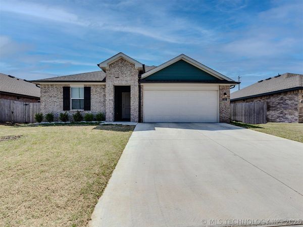 1825 E Vandalia Street , Broken Arrow, OK 74012