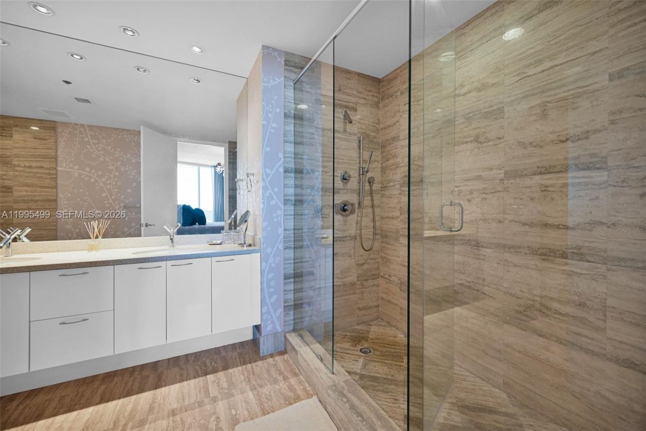 15901 Collins Ave , Unit 2405, Sunny Isles Beach, FL 33160 Photo