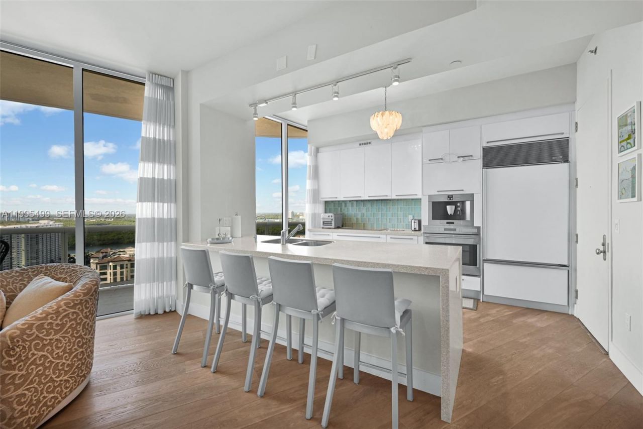 15901 Collins Ave , Unit 2405, Sunny Isles Beach, FL 33160 Photo