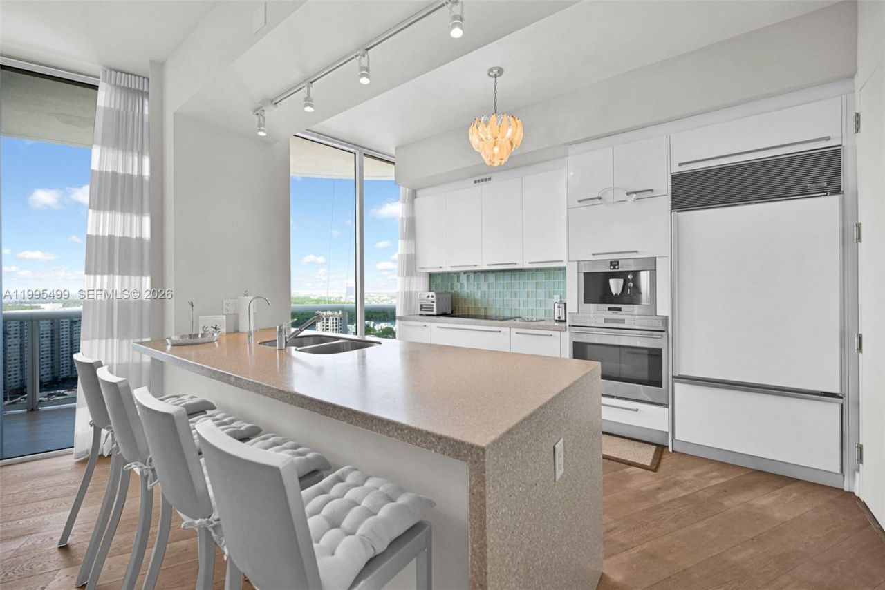 15901 Collins Ave , Unit 2405, Sunny Isles Beach, FL 33160 Photo