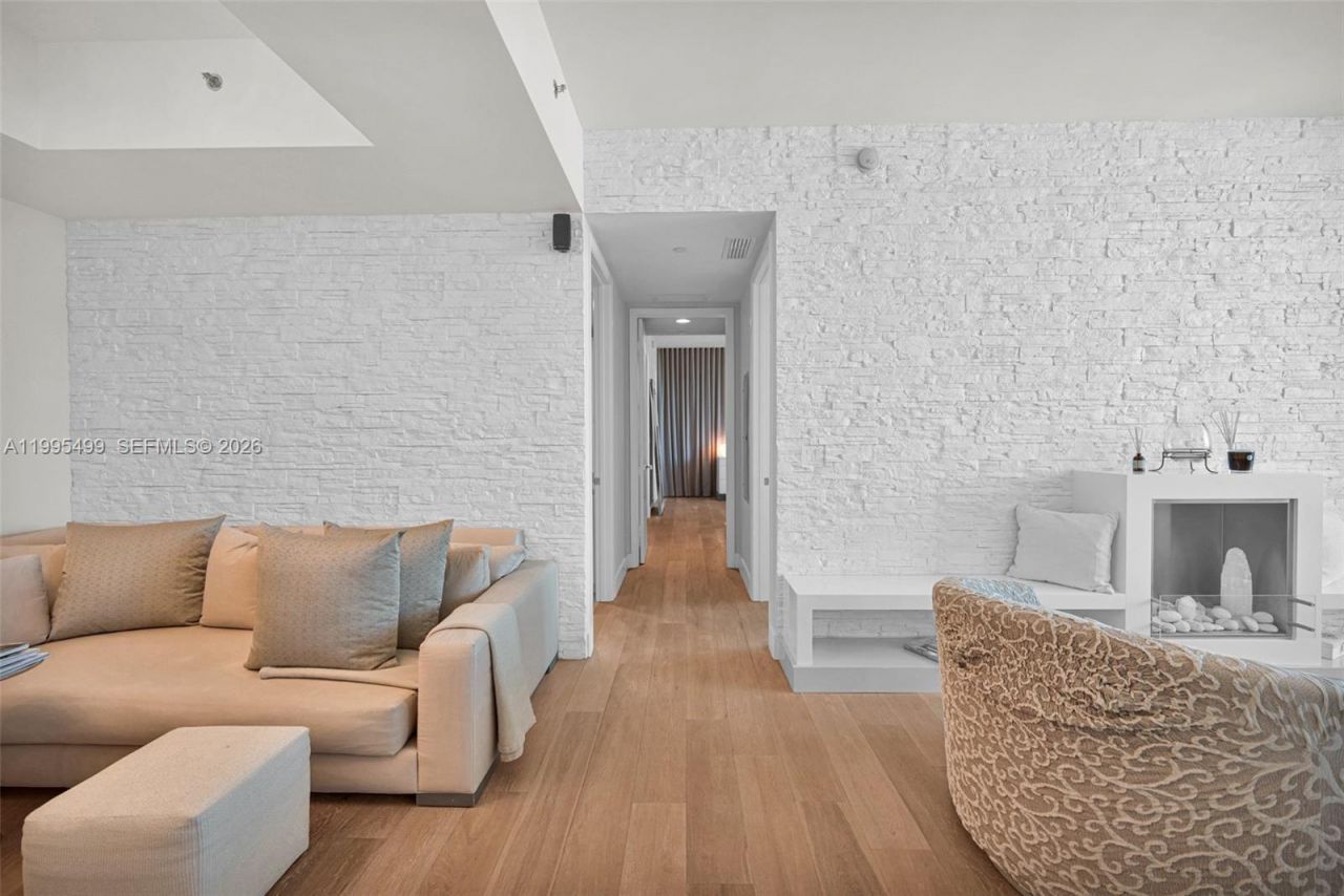 15901 Collins Ave , Unit 2405, Sunny Isles Beach, FL 33160 Photo