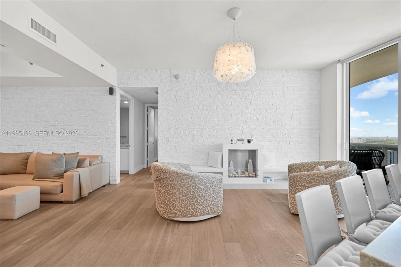 15901 Collins Ave , Unit 2405, Sunny Isles Beach, FL 33160 Photo