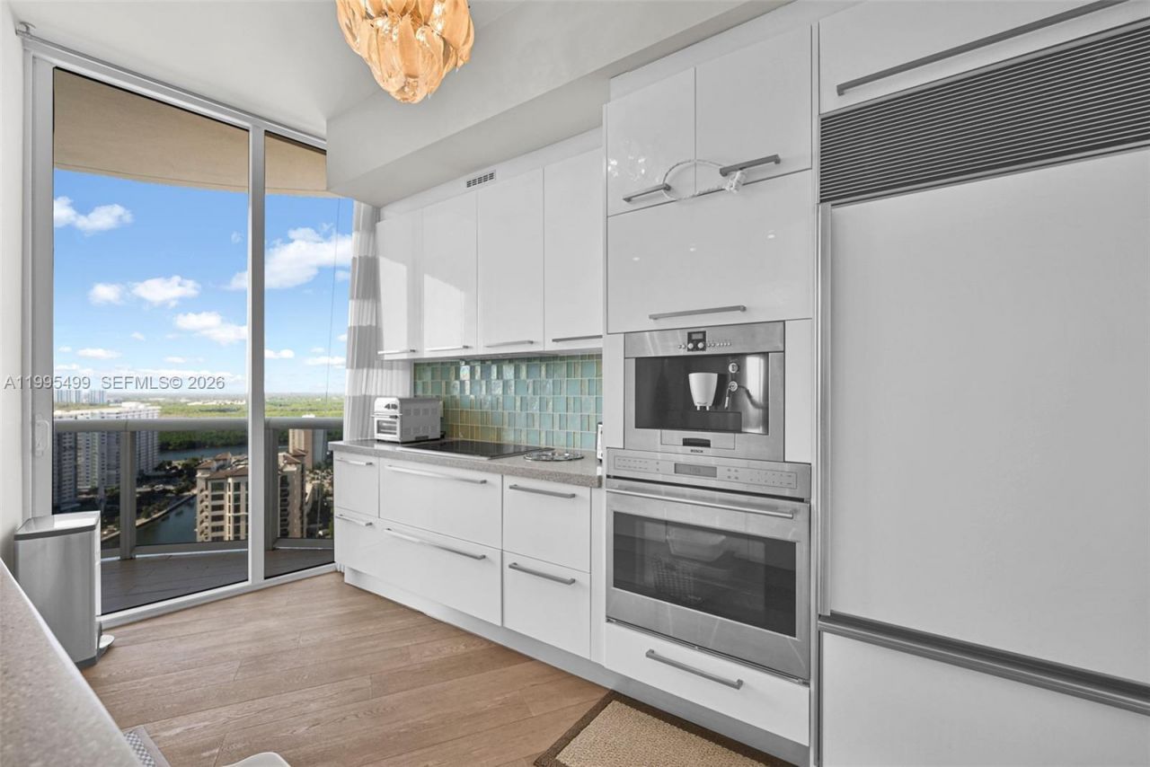 15901 Collins Ave , Unit 2405, Sunny Isles Beach, FL 33160 Photo