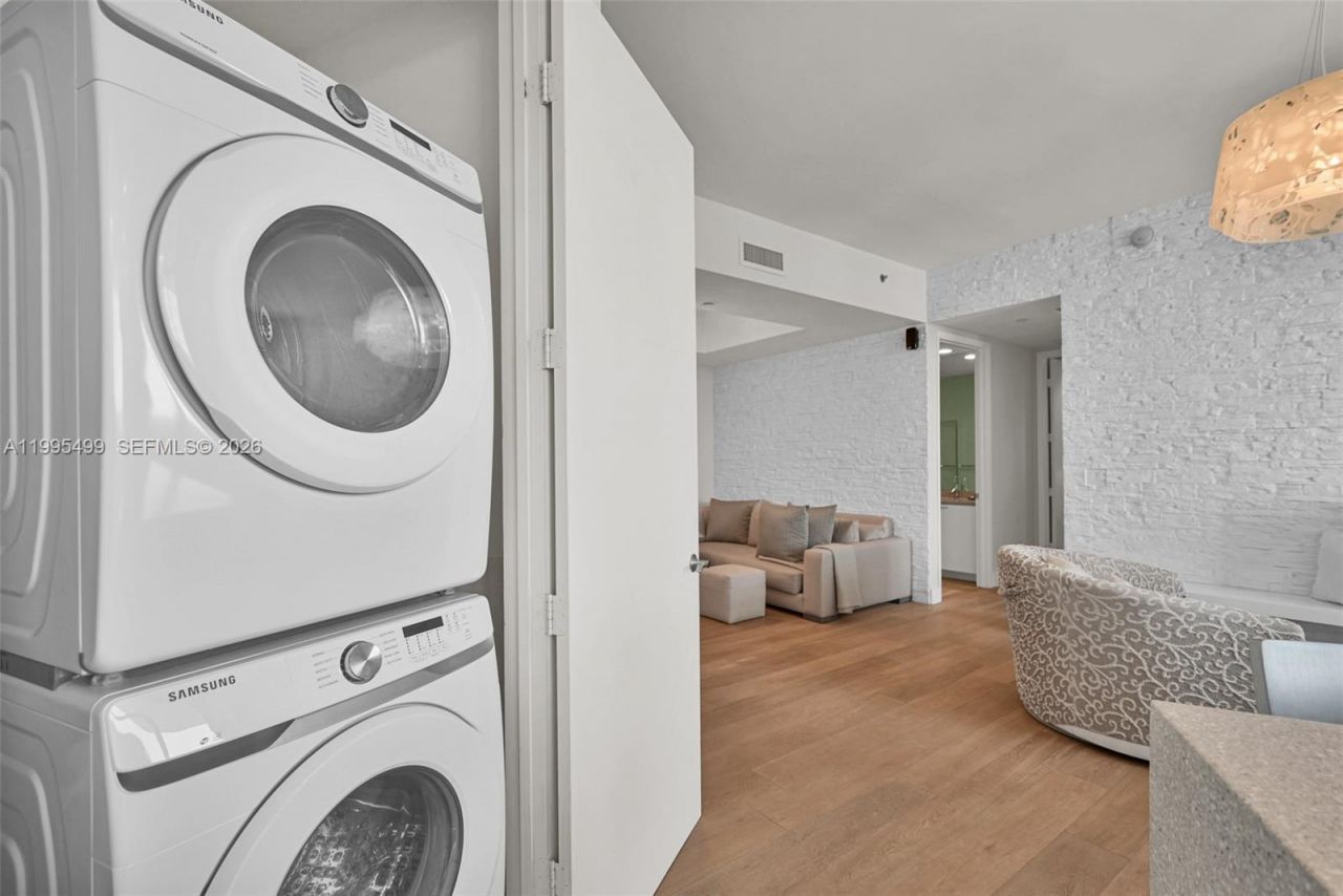 15901 Collins Ave , Unit 2405, Sunny Isles Beach, FL 33160 Photo