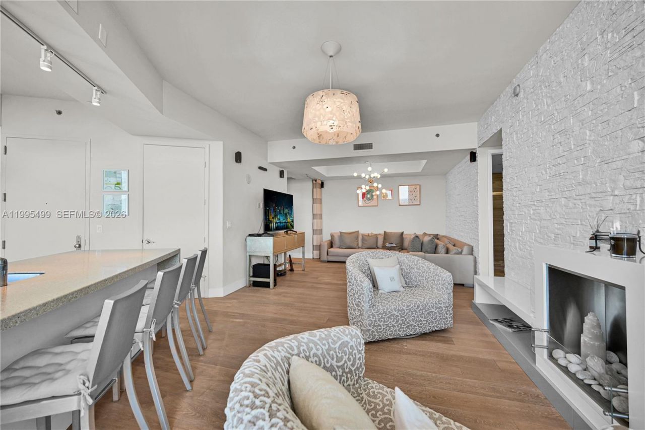 15901 Collins Ave , Unit 2405, Sunny Isles Beach, FL 33160 Photo