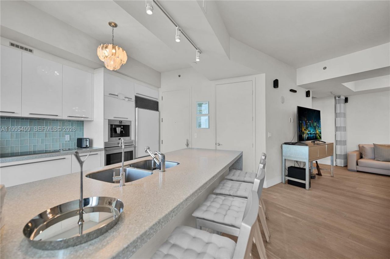 15901 Collins Ave , Unit 2405, Sunny Isles Beach, FL 33160 Photo