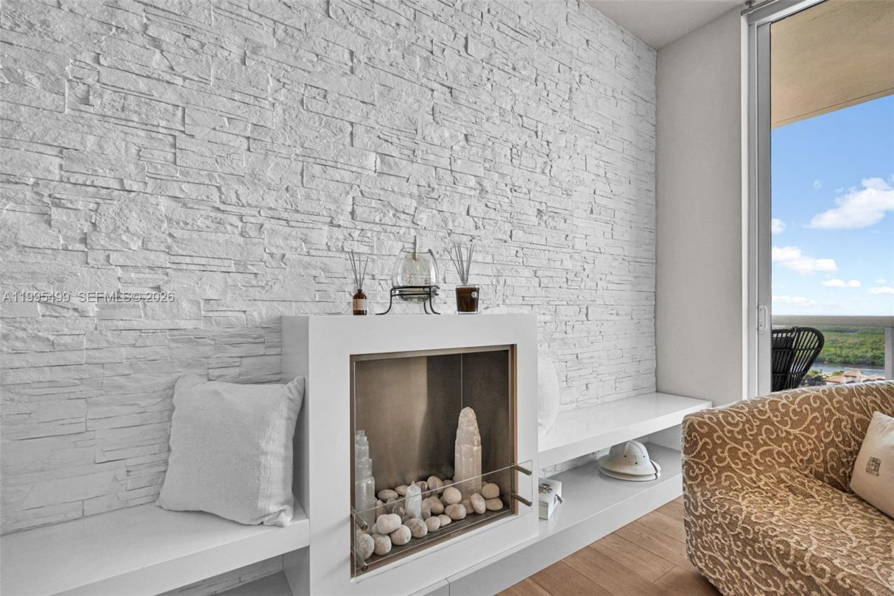 15901 Collins Ave , Unit 2405, Sunny Isles Beach, FL 33160 Photo