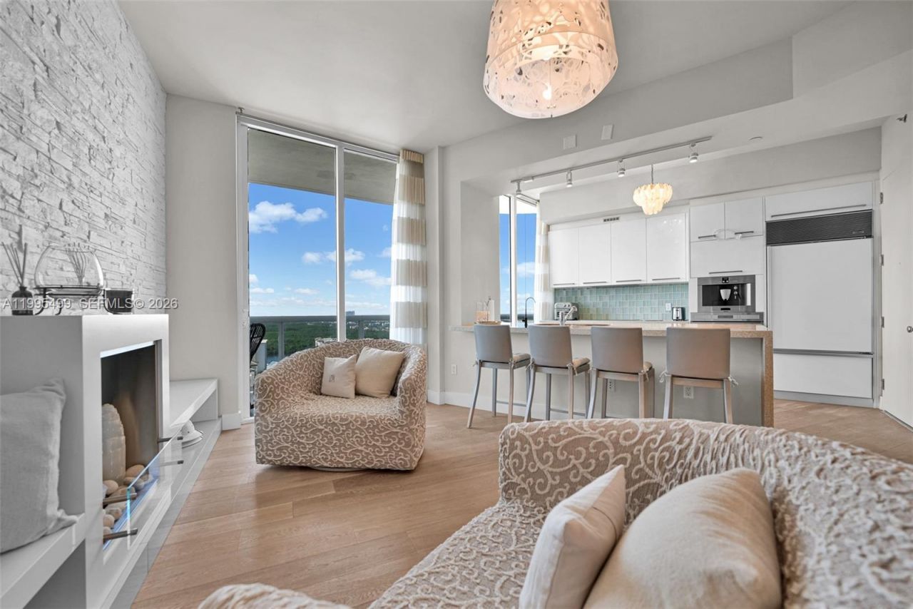 15901 Collins Ave , Unit 2405, Sunny Isles Beach, FL 33160 Photo