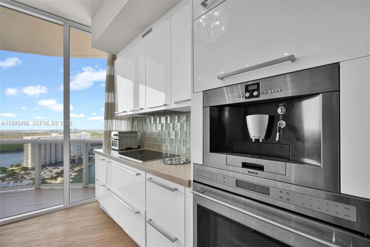 15901 Collins Ave , Unit 2405, Sunny Isles Beach, FL 33160 Photo