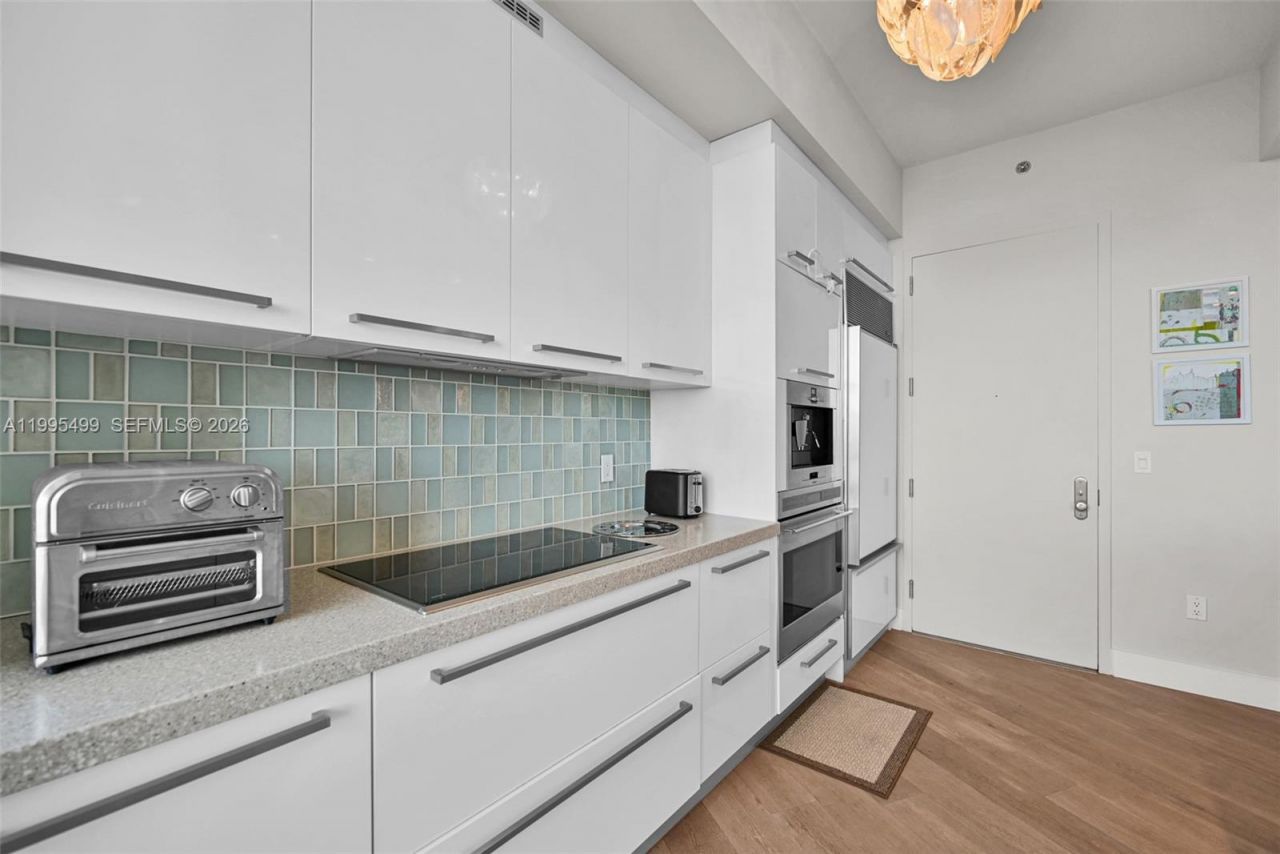 15901 Collins Ave , Unit 2405, Sunny Isles Beach, FL 33160 Photo