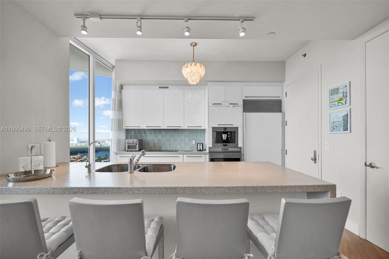 15901 Collins Ave , Unit 2405, Sunny Isles Beach, FL 33160 Photo