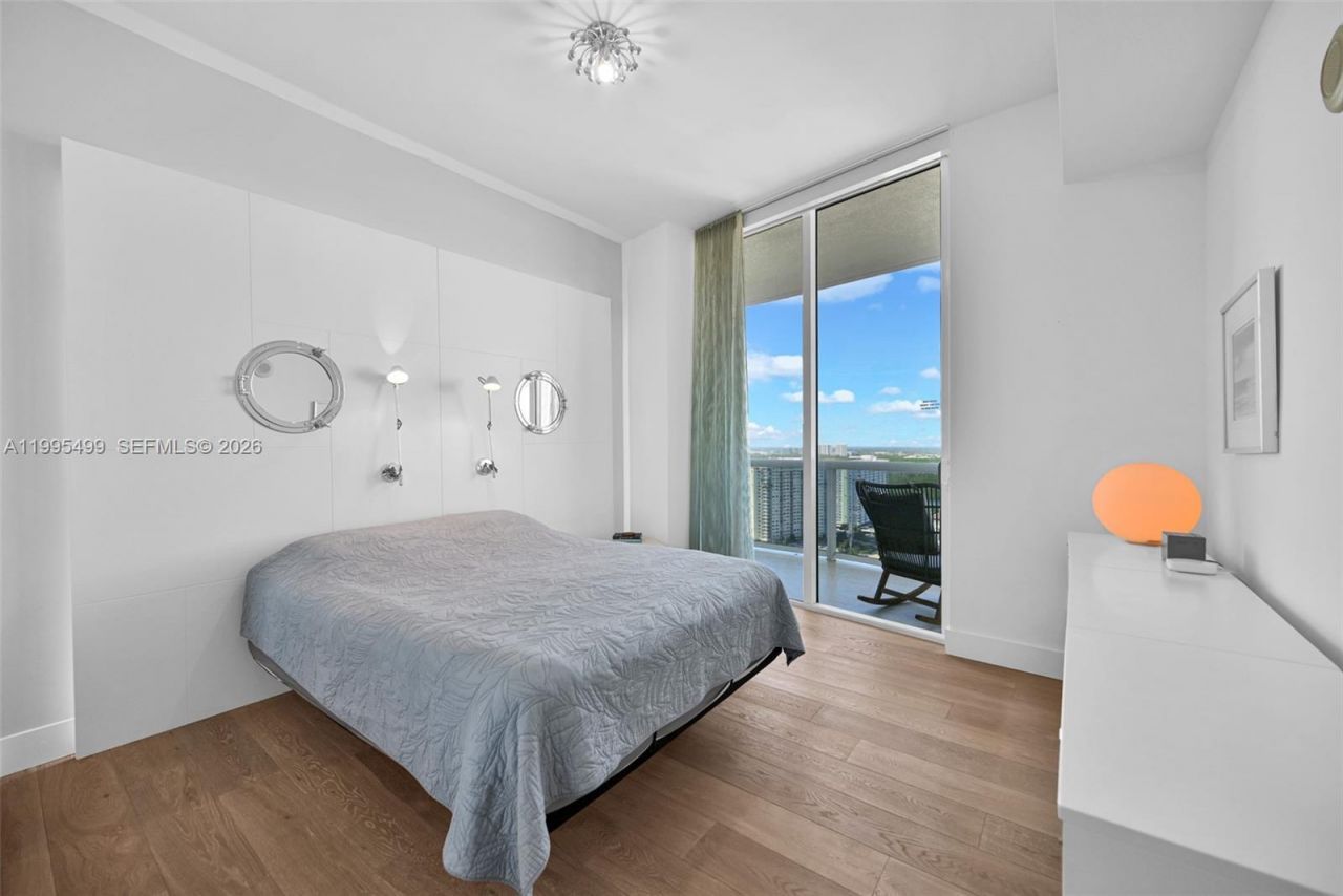 15901 Collins Ave , Unit 2405, Sunny Isles Beach, FL 33160 Photo