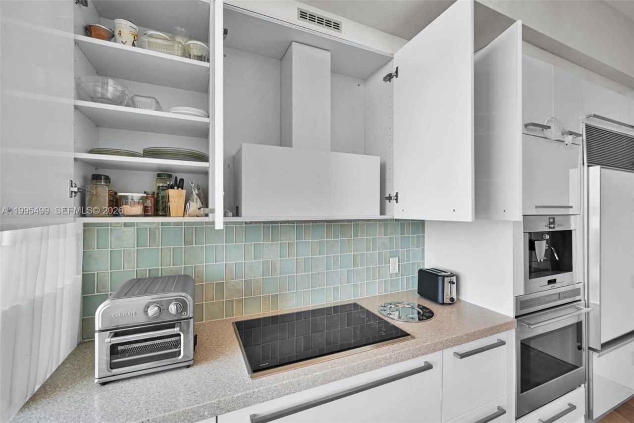 15901 Collins Ave , Unit 2405, Sunny Isles Beach, FL 33160 Photo