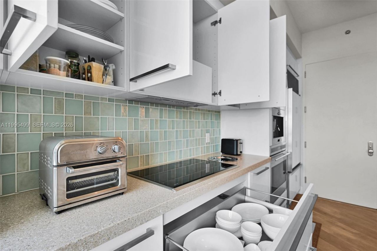 15901 Collins Ave , Unit 2405, Sunny Isles Beach, FL 33160 Photo