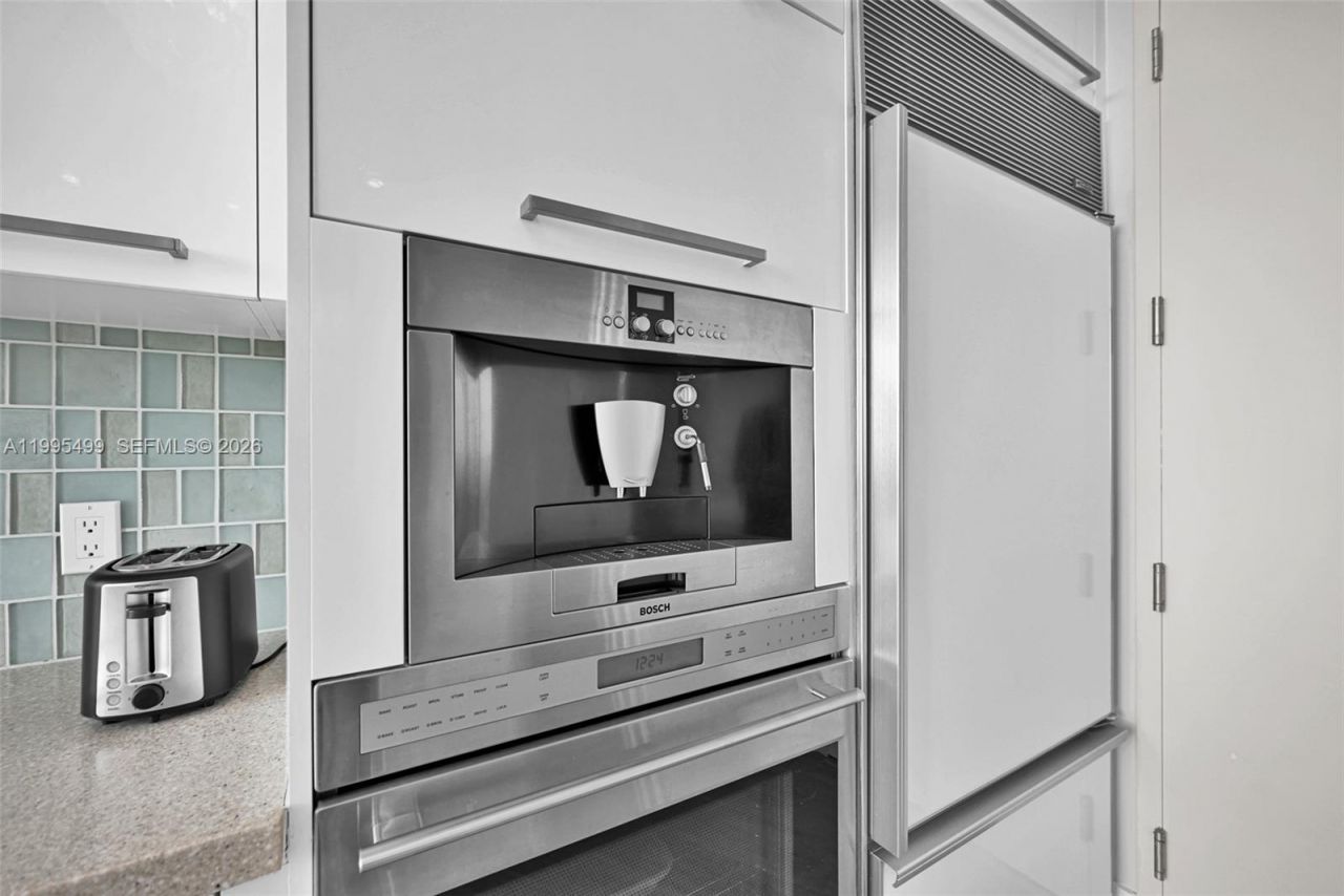 15901 Collins Ave , Unit 2405, Sunny Isles Beach, FL 33160 Photo