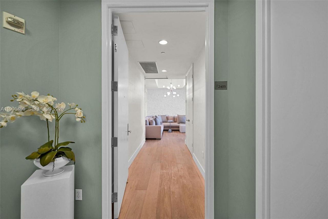 15901 Collins Ave , Unit 2405, Sunny Isles Beach, FL 33160 Photo