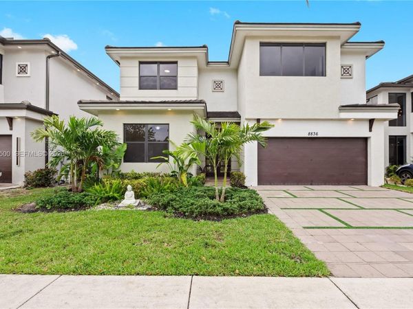 8836 NW 161st Ter , Miami Lakes, FL 33018
