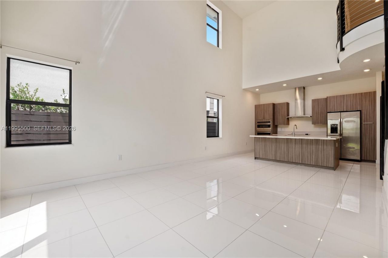 8836 NW 161st Ter , Miami Lakes, FL 33018 Photo