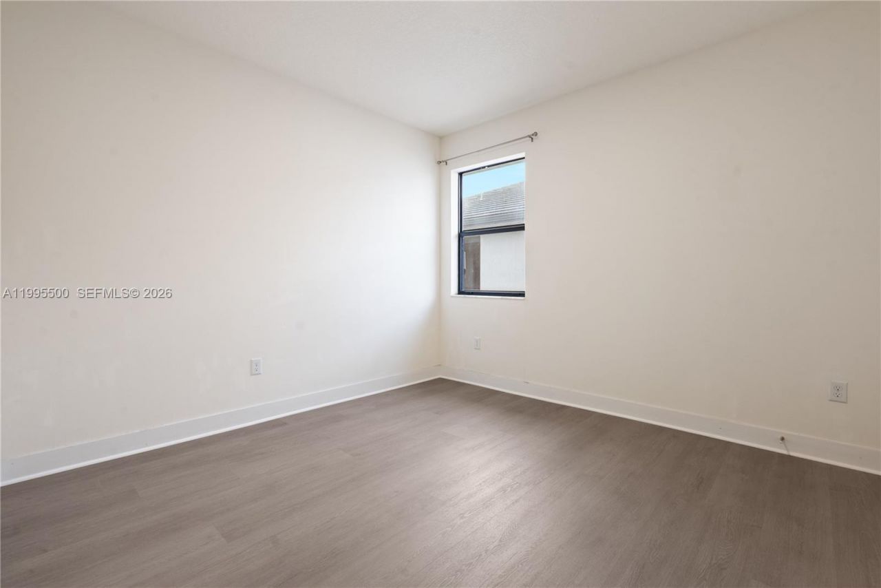 8836 NW 161st Ter , Miami Lakes, FL 33018 Photo