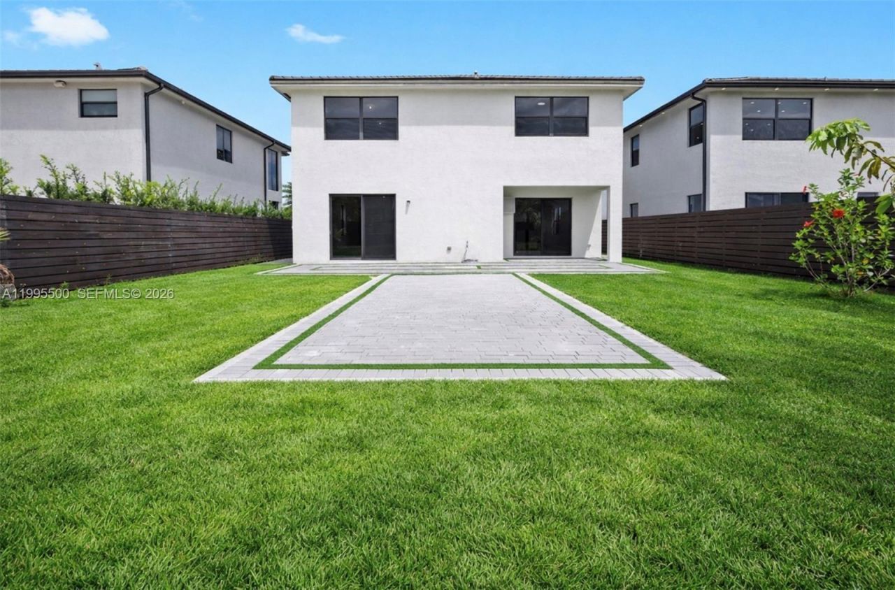 8836 NW 161st Ter , Miami Lakes, FL 33018 Photo