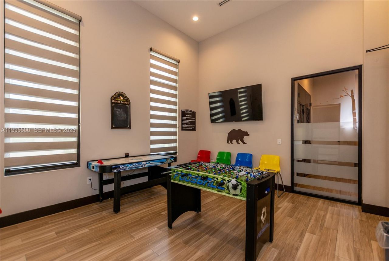 8836 NW 161st Ter , Miami Lakes, FL 33018 Photo