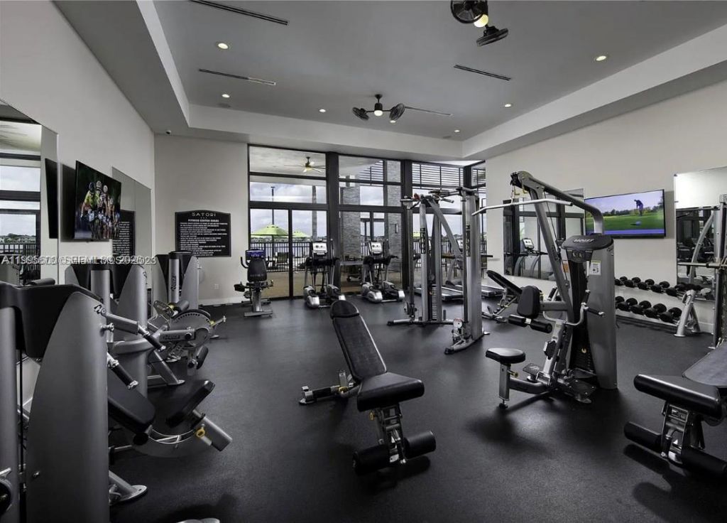 8836 NW 161st Ter , Miami Lakes, FL 33018 Photo