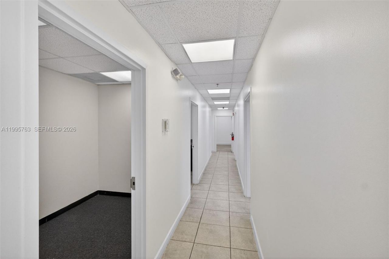12550 Biscayne Blvd, Unit 501, North Miami, FL 33181 Photo