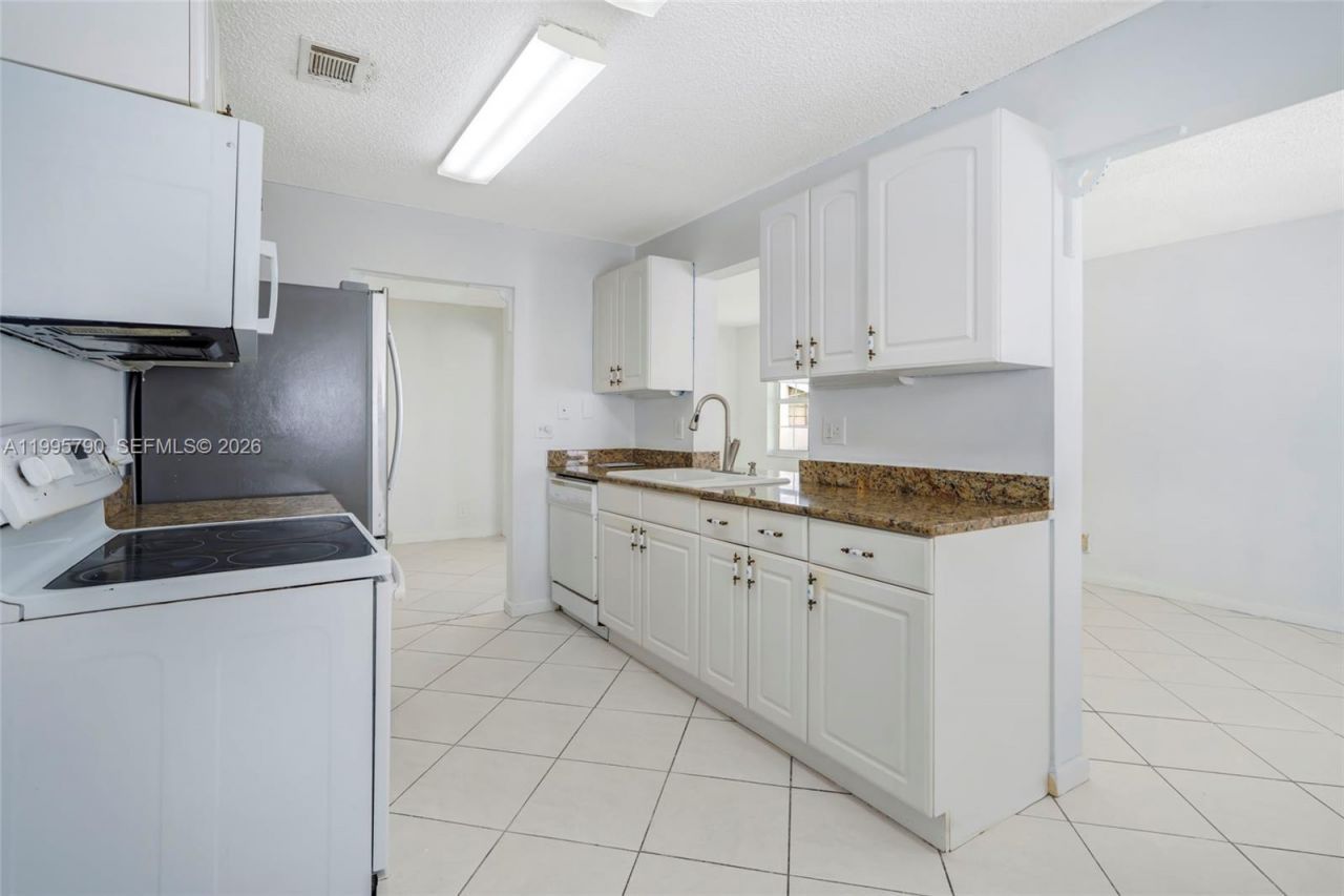 1005 SW 18th St , Boynton Beach, FL 33426 Photo