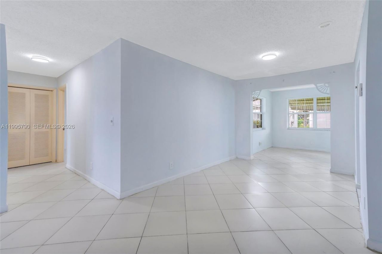 1005 SW 18th St , Boynton Beach, FL 33426 Photo