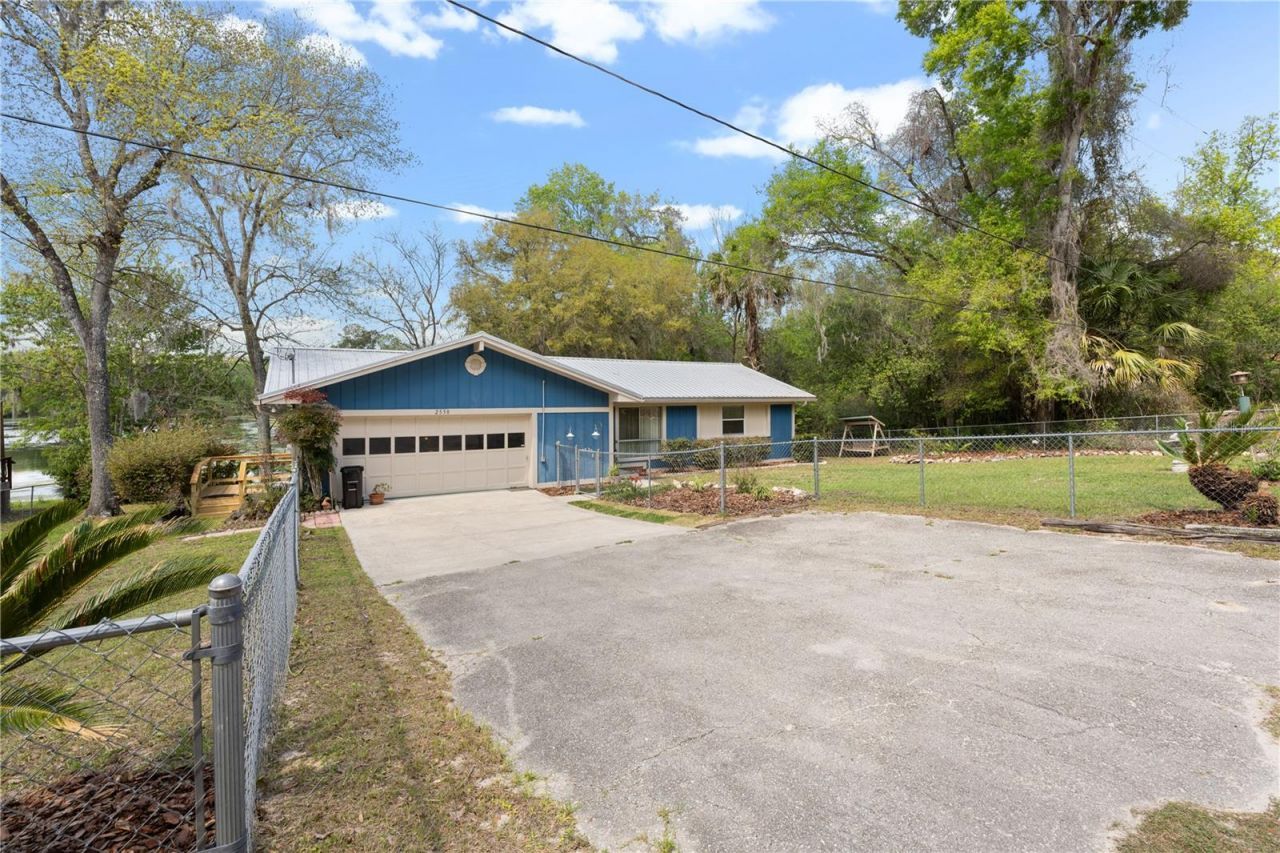 2550 SE 31st Street , Gainesville, FL 32641 Photo